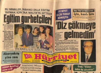 Hürriyet Gazetesi 9 Temmuz 1984 - Plaket Sevinci * Türkan Şoray - Cihan Ünal GZ76804 - 1