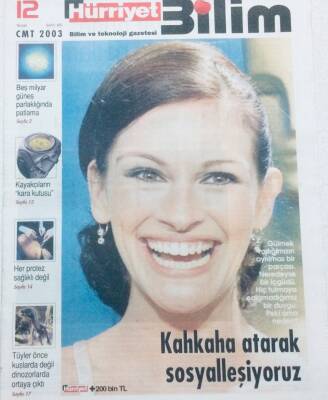 Hürriyet Gazetesi Bilim Eki - 12 Nisan 2003 - Kahkaha Atarak Sosyalleşiyoruz GZ46383 - 1