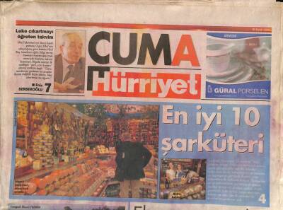 Hürriyet Gazetesi Cuma Eki 19 Eylül 2003 - Doris Dayin Filmleri Seyredilir Fakat Şarkılarını Dinlemek Gerekmez GZ93528 - 1