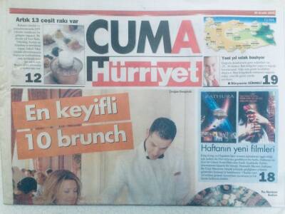 Hürriyet Gazetesi Cuma Eki 30 Aralık 2005 - Yılbaşı Sahnesini Starlar İşgal Etti GZ40475 - 1