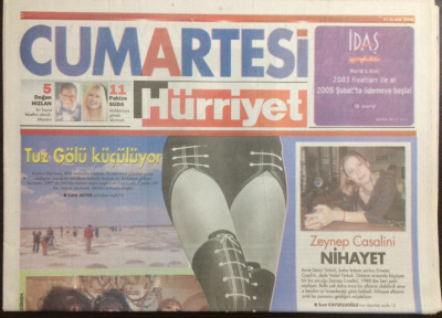 Hürriyet Gazetesi Cumartesi Eki 11 Aralık 2004 - Tuz Gölü Küçülüyor,Kendi Şarkısını Söyleyen ÇocukKeremcem GZ23077 - 1