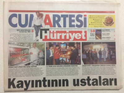 Hürriyet Gazetesi Cumartesi Eki 11 Mayıs 2002 - Kayıntının Uastaları GZ23943 - 1