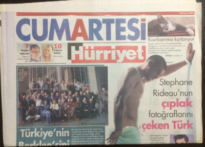 Hürriyet Gazetesi Cumartesi Eki 12 Kasım 2005 - Stephane Rideaunun Çıplak Fotoğraflarını Çeken Türk,Cüneyt Akeroğlu GZ23076 - 1