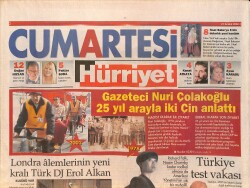 Hürriyet Gazetesi Cumartesi Eki 21 Aralık 2002 - Gazeteci Nuri Çolakoğlu 25 Yıl Arayla İki Çin Anlattı GZ157650 - Gökçekoleksiyon