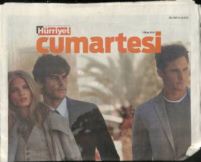 Hürriyet Gazetesi Cumartesi Eki 3 Ekim 2015 - Bu Devirde Kimse Sultan Değil * Sibel Can GZ117163 - 1