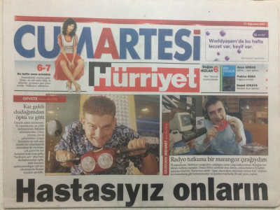 Hürriyet Gazetesi Cumartesi Eki 31 Ağustos 2002 - Kadir Çöpdemir Canlarım Diye Diye Önlendi GZ23930 - 1