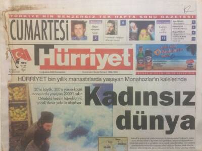 Hürriyet Gazetesi Cumartesi Eki 5 Ağustos 2000 - Kadınsız Dünya GZ38569 - 1