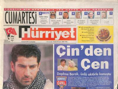 Hürriyet Gazetesi Cumartesi Eki 8 Aralık 2001 - Daphne Barak , Ünlü Aktörle Konuştu GZ113079 - 1