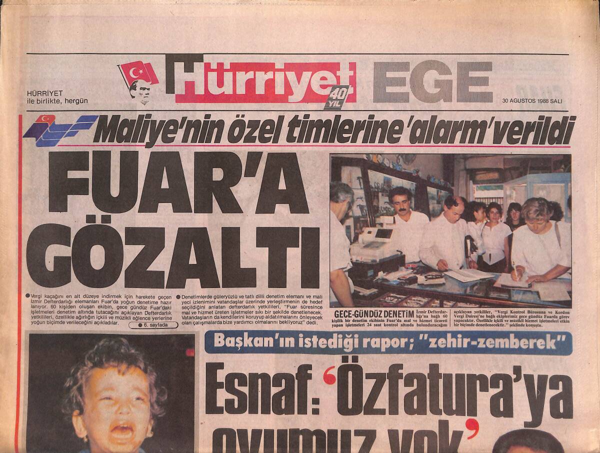 Hürriyet Gazetesi Ege Eki 30 Ağustos 1988 - Tütüncü , Dolarla Ödeme İstiyor - Esnaf : ' Özfatura'ya Oyumuz Yok ' GZ135040 - 1