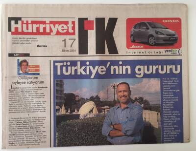Hürriyet Gazetesi IK Eki 17 Ekim 2004 - Türkiyenin Gururu Prof .Dr. Gökhan Hotamışlıgil GZ18704 - 1