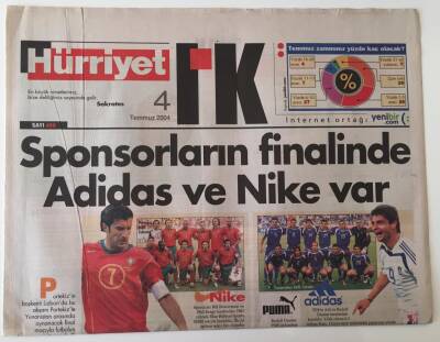 Hürriyet Gazetesi IK Eki 4 Temmuz 2004 - Sponsorların Finalinde Adidas Ve Nike Var GZ18714 - 1