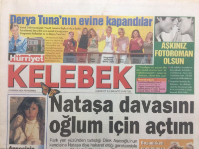 Hürriyet Gazetesi Kelebek 15 Nisan 2004 - Derya Tunanın Evine Doldular GZ27100 - 1