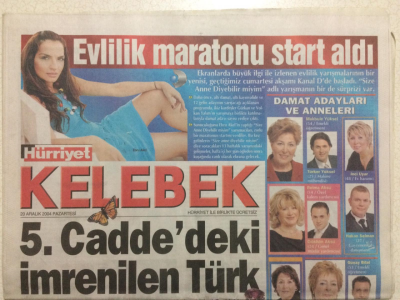 Hürriyet Gazetesi Kelebek 20 Aralık 2004 - 5.Cadde deki İmrenilen Türk GZ27021 - 1