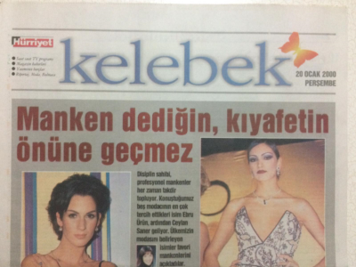 Hürriyet Gazetesi Kelebek 20 Ocak 2000 - Klas Kadın Pakize Suda, Patroniçenin Jesti GZ24977 - 1