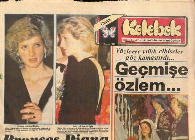 Hürriyet Gazetesi Kelebek Eki 1 Kasım 1985 - Yüzlerce Yıllık Elbiseler Göz Kamaştırdı...Geçmişe Özlem... GZ90826 - 1
