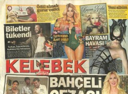 Hürriyet Gazetesi Kelebek Eki 10 Ağustos 2012 - Tarkan Açıkhavada Hayranlarıyla Buluşuyor GZ101201 - 2