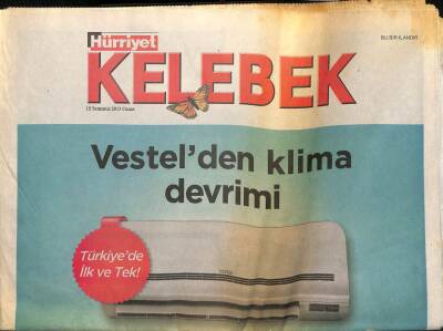 Hürriyet Gazetesi Kelebek Eki 15 Temmuz 2011 - Meral Zeren Halk Plajında - Sevenleri MFÖyü Bırakmadı GZ100876 - 2