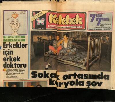 Hürriyet Gazetesi Kelebek Eki 17 Ekim 1984 - Sokak Ortasında Karyola Şov GZ78271 - 1
