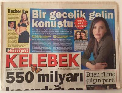 Hürriyet Gazetesi Kelebek Eki 2 Aralık 2004 - İbrahim Tatlıses Asenayla Uğraşmaya Devam Ediyor , Hande Ataizi Bir Gecelik Gelin Oldu GZ18619 - 1