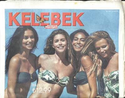 Hürriyet Gazetesi Kelebek Eki 22 Nisan 2015 - Şebnem Ferah Kadınlar İçin Sahnede GZ104748 - 1