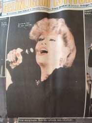 Hürriyet Gazetesi Kelebek Eki 22 Şubat 1983 - Sezen Aksu Çalıkuşu Fotoroman - Emel Sayın Gelinliğimi İstiyorum GZ146337 - 2