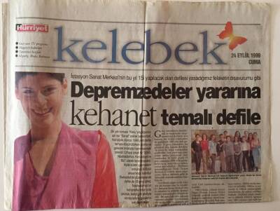 Hürriyet Gazetesi Kelebek Eki 24 Eylül 1999 - Depremzedeler Yararına Kehanet Temalı Defile GZ18440 - 1