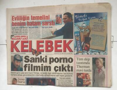 Hürriyet Gazetesi Kelebek Eki 24 Haziran 2004 - Zeynep Özalın Korsan İsyanı GZ8631 - 1