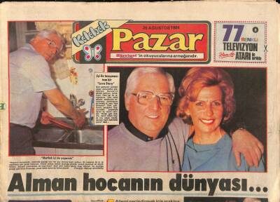 Hürriyet Gazetesi Kelebek Eki 26 Ağustos 1984 - Eşi İle Tanışması Tam Bir Love Story GZ90462 - 1