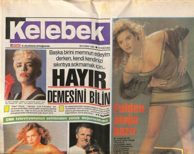 Hürriyet Gazetesi Kelebek Eki 29 Kasım 1990 - Fulden Uras Atağa Hazır GZ75726 - 1