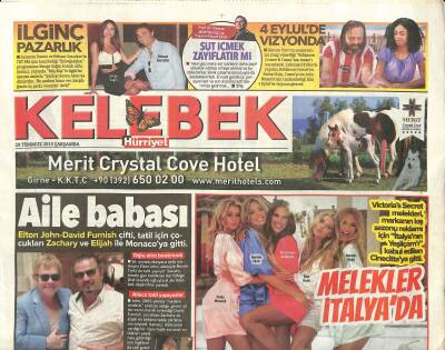 Hürriyet Gazetesi Kelebek Eki 29 Temmuz 2015 - Demet Akalın , Albümü Liste Başı Olunca Gazeteye İlan Verdi GZ115947 - 1