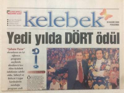 Hürriyet Gazetesi Kelebek Eki 30 Kasım 2000 - Şahane Pazar İçin 7 Yılda Dört Ödül GZ50110 - 1