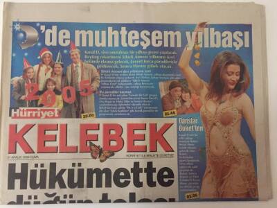Hürriyet Gazetesi Kelebek Eki 31 Aralık 2004 - Hükümette Düğün Telaşı GZ18788 - 1