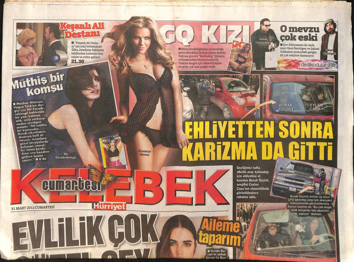 Hürriyet Gazetesi Kelebek Eki 31 Mart 2012 - Burak Özçivit: Ehliyetten Sonra Karizma Da Gitti - Ahu Yağtu Evlilik Hakkında Konuştu GZ155068 - 1