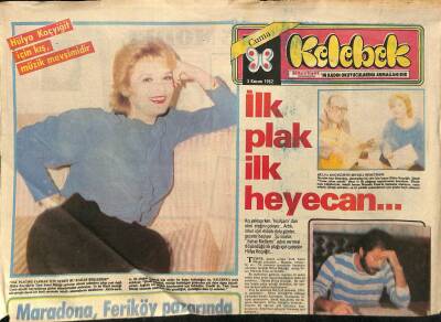 Hürriyet Gazetesi Kelebek Eki 5 Kasım 1982 - Maradona , Feriköy Pazarında GZ115470 - 1