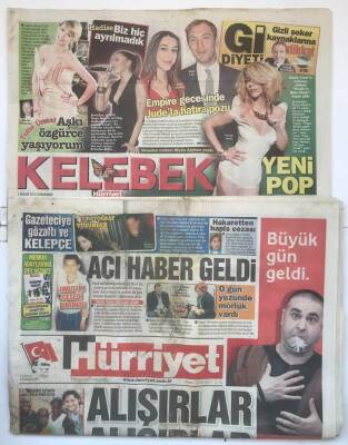 Hürriyet Gazetesi Kelebek Eki İle 1 Nisan 2010 - İzmiri Türkler Yaktı GZ7464 - 1