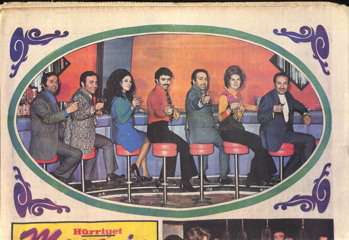 Hürriyet Gazetesi Magazin Eki 9 Şubat 1972 - Ankaralı Sanatçılar İstanbul'u İşgal Etti - Moğollar Yeni Bir Çıkışa Hazır GZ156508 - 1