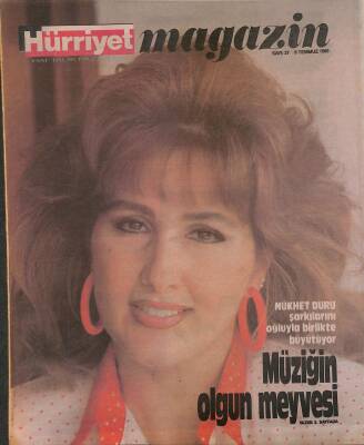Hürriyet Gazetesi Magazin Eki 9 Temmuz 1989 - Nükhet Duru Şarkılarını Oğluyla Birlikte Büyütüyor - Doro Başarı Sarhoşu GZ127573 - 1