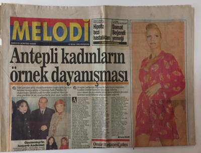 Hürriyet Gazetesi Melodi Eki 19 Ocak 1995 - Antepli Kadınların Örnek Dayanışması GZ26460 - 1