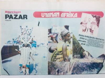 Hürriyet Gazetesi Pazar Eki 13 Şubat 1977 - Uyanan Afrika - GZ42693 - 1