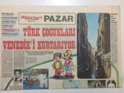 Hürriyet Gazetesi Pazar Eki 15 Ağustos 1976 - Türk Çocukları Venediki Kurtarıyor GZ51727 - 1