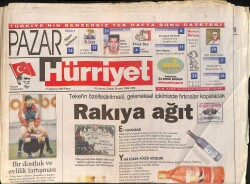 Hürriyet Gazetesi Pazar Eki 15 Ağustos 1999 - Tekel'in Özelleştirilmesi , Geleneksel İçkimizde Fırtınalar Koparacak GZ157648 - Gökçekoleksiyon