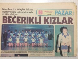 Hürriyet Gazetesi Pazar Eki 17 Şubat 1980 - Eczacıbaşı Kız Voleybol Takımı GZ51719 - 1