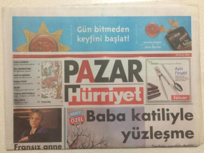 Hürriyet Gazetesi Pazar Eki 22 Ocak 2006 - Çevreci Kennedy Manken Oldu GZ23874 - 1