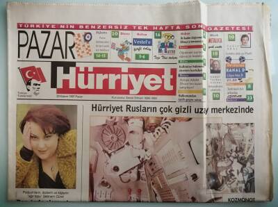 Hürriyet Gazetesi Pazar Eki 23 Kasım 1997 Podyumların Dizilerin Ve Kliplerin Ağır Topu Şebnem Gürel -GZ14814 - 1