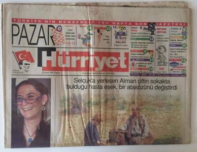 Hürriyet Gazetesi Pazar Eki 23 Mart 1997 - Ekonominin Düellocu Yazarı Gülçin Telci GZ31412 - 1
