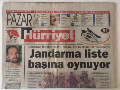 Hürriyet Gazetesi Pazar Eki 23 Nisan 2000 - Demirelin Çocukluğundan Cumhurbaşkanlığına 76.Yılı GZ31405 - 1