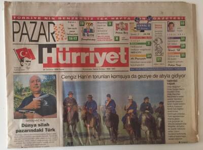 Hürriyet Gazetesi Pazar Eki 26 Temmuz 1998 - Cengiz Hanın Torunları Komşuya da Geziye de Atıyla Gidiyor GZ31388 - 1