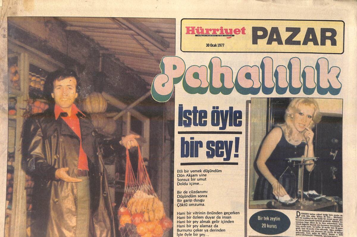 Hürriyet Gazetesi Pazar Eki 30 Ocak 1977 - Alain Delon'un Rolünü Oynayan Erol Evgin Meryemin Oğlu Oldu - John Wayne Şimdi Hastalıkla Pençeleşiyor GZ156425 - 1