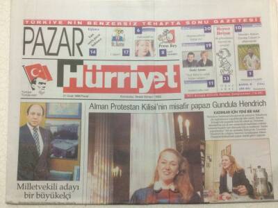 Hürriyet Gazetesi Pazar Eki 31 Ocak 1999 - Kadın Papaz Türkiyede GZ47908 - 1