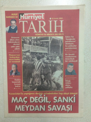 Hürriyet Gazetesi Tarih Eki 24 Aralık 2003 - Maç Değil Sanki Meydan Savaşı GZ23795 - 1